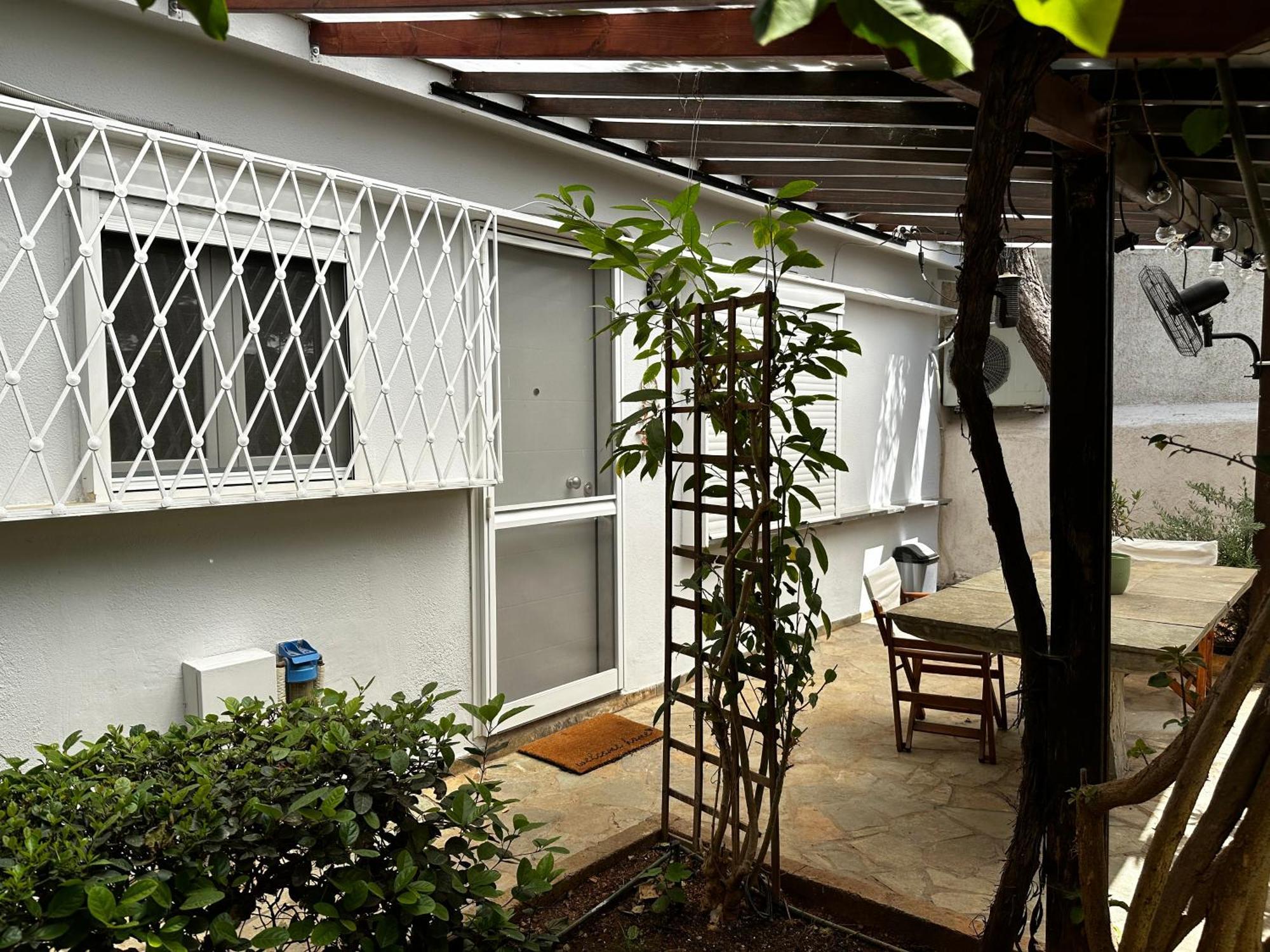 Antonis'S Garden House Apartment เอเธนส์ ภายนอก รูปภาพ